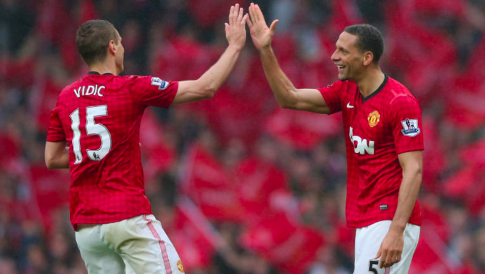 官方：波尔图签下南安普顿中卫贝德纳雷克，转会费750万欧元.